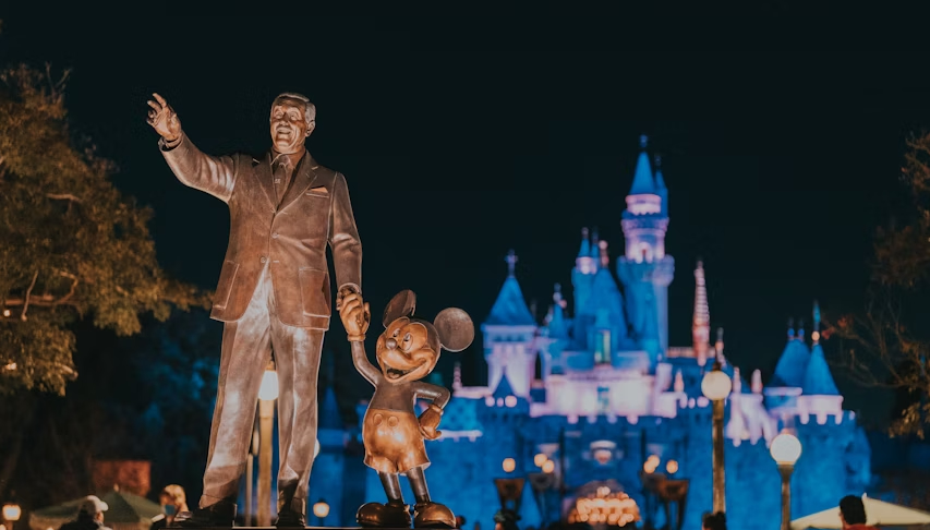 DİSNEYLAND & PARİS TURU Disneyland - Paris